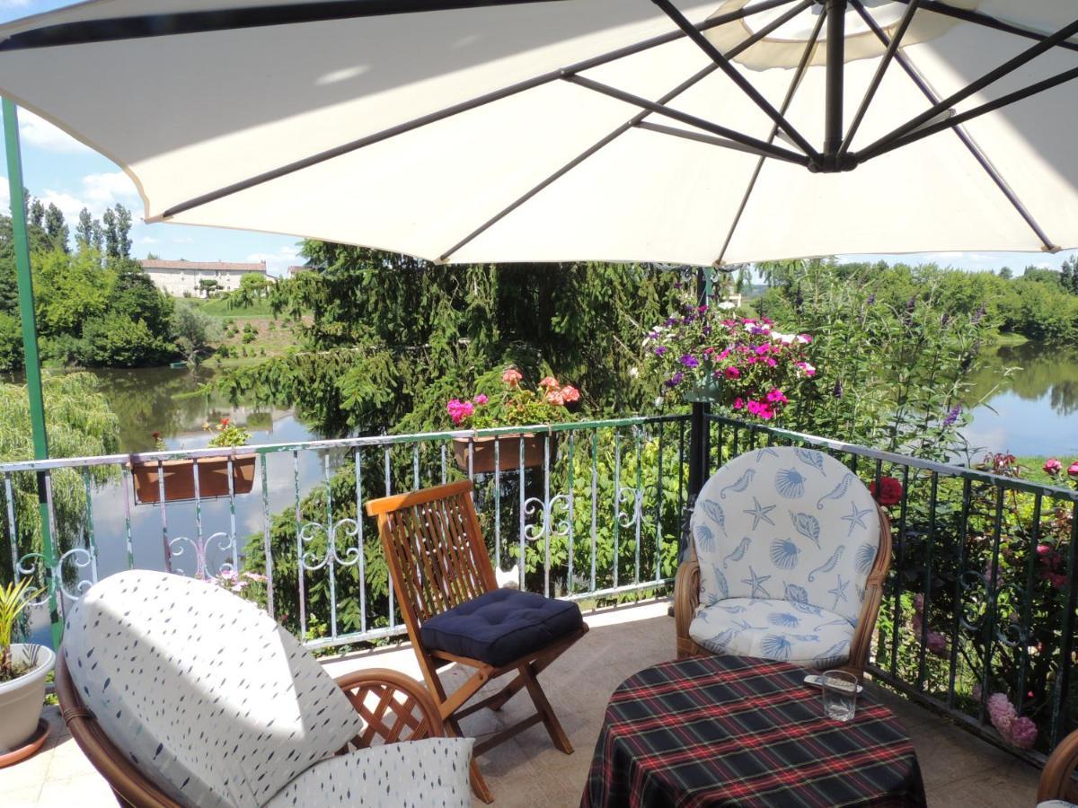 Le Jardin Des Cygnes Bed & Breakfast Pineuilh Eksteriør bilde